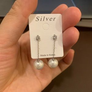 Silver pearl Earrings